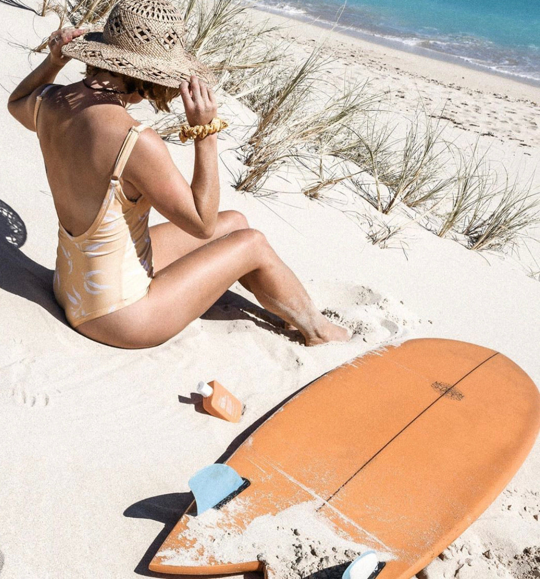 we are feel good inc || sensitive sunscreen 200ml