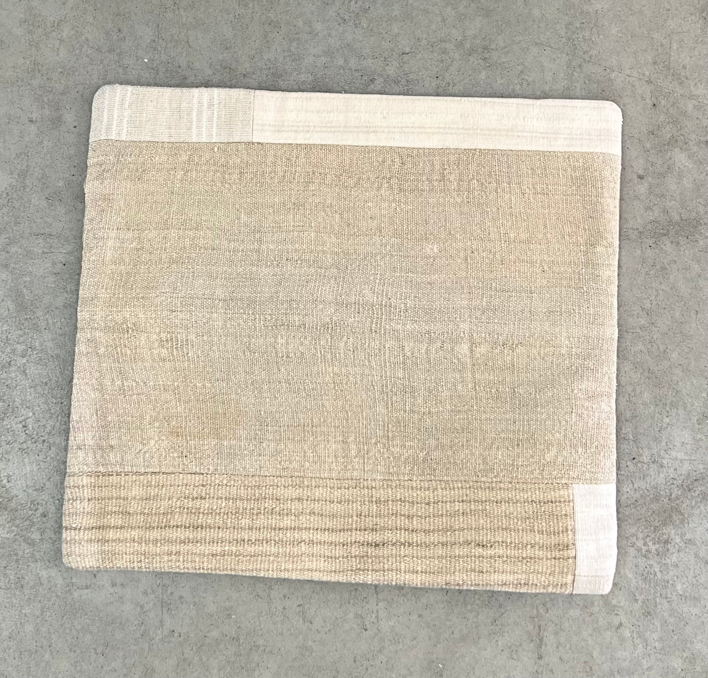 ethik cushion || up cycled Turkish carpet