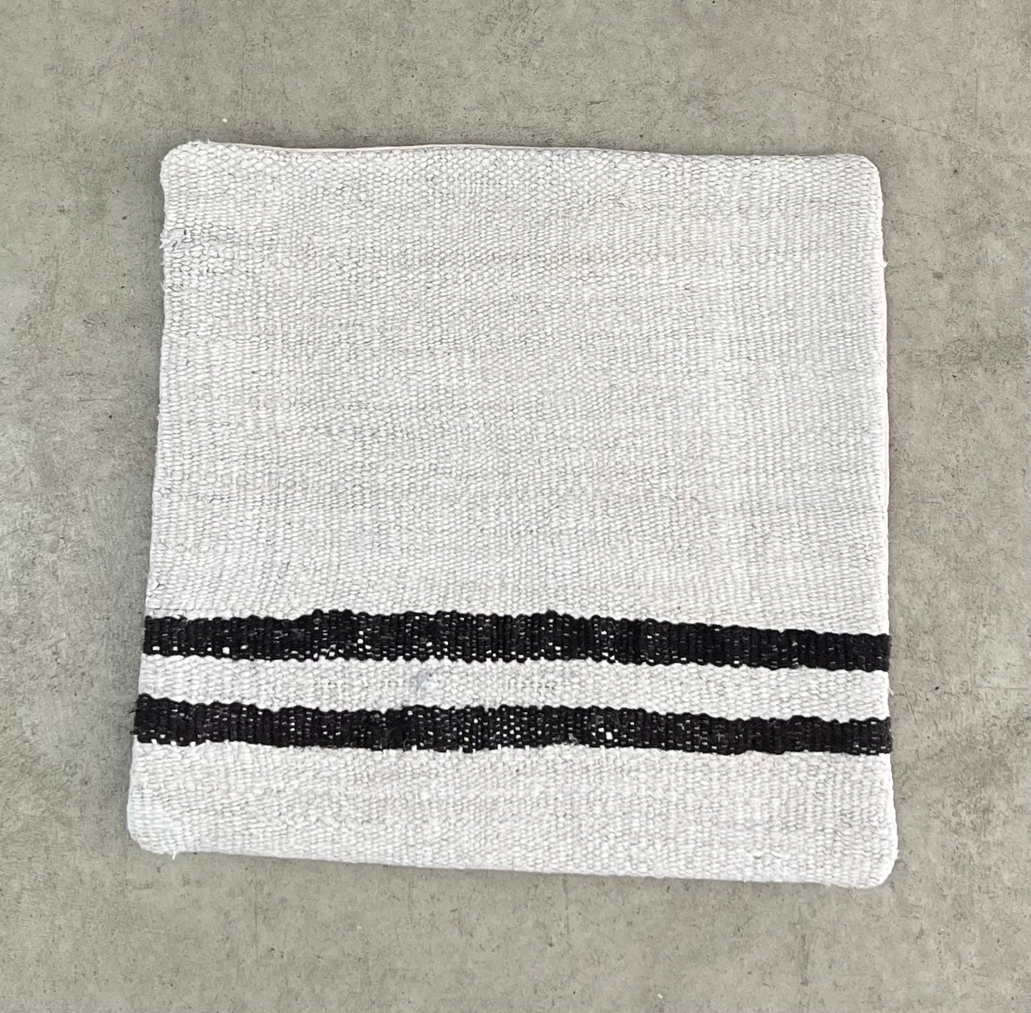 ethik cushion || up cycled Turkish carpet