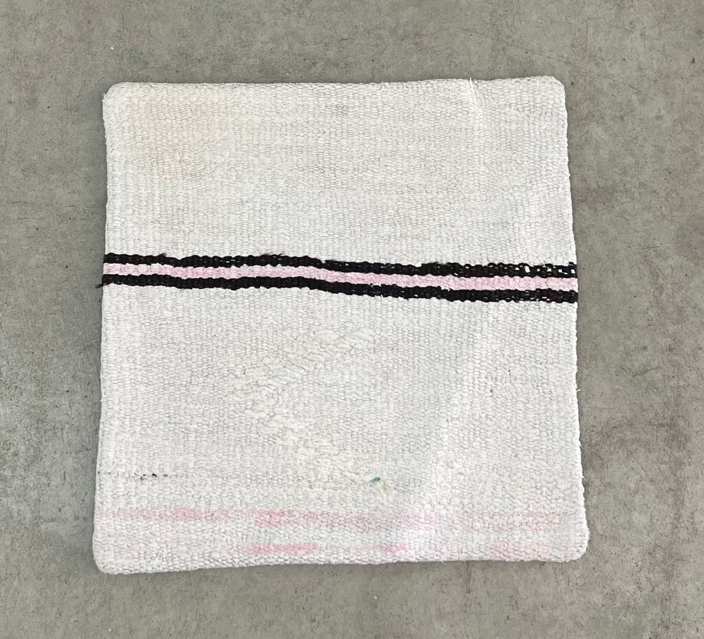 ethik cushion || up cycled Turkish carpet