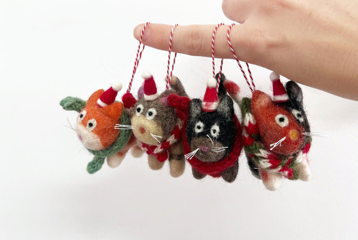 ethik felt || tiny cute cats (Copy)