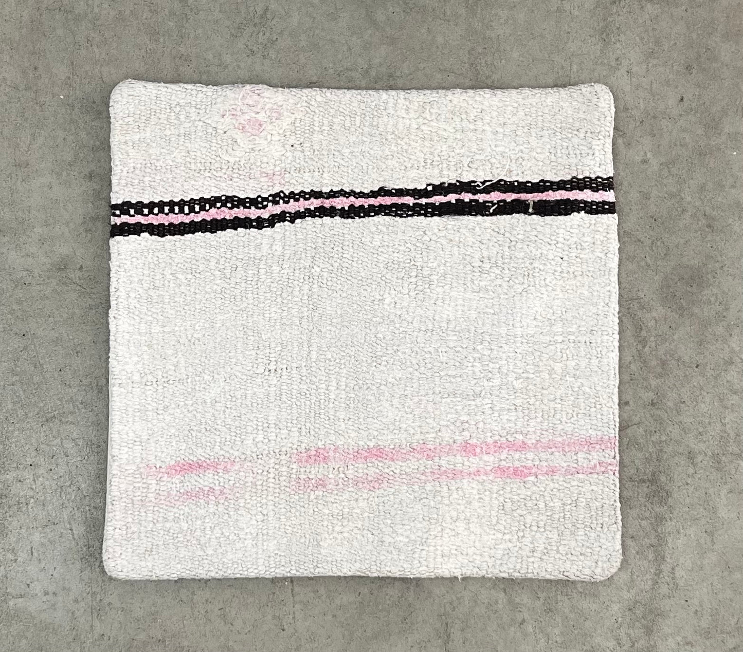 ethik cushion || up cycled Turkish carpet