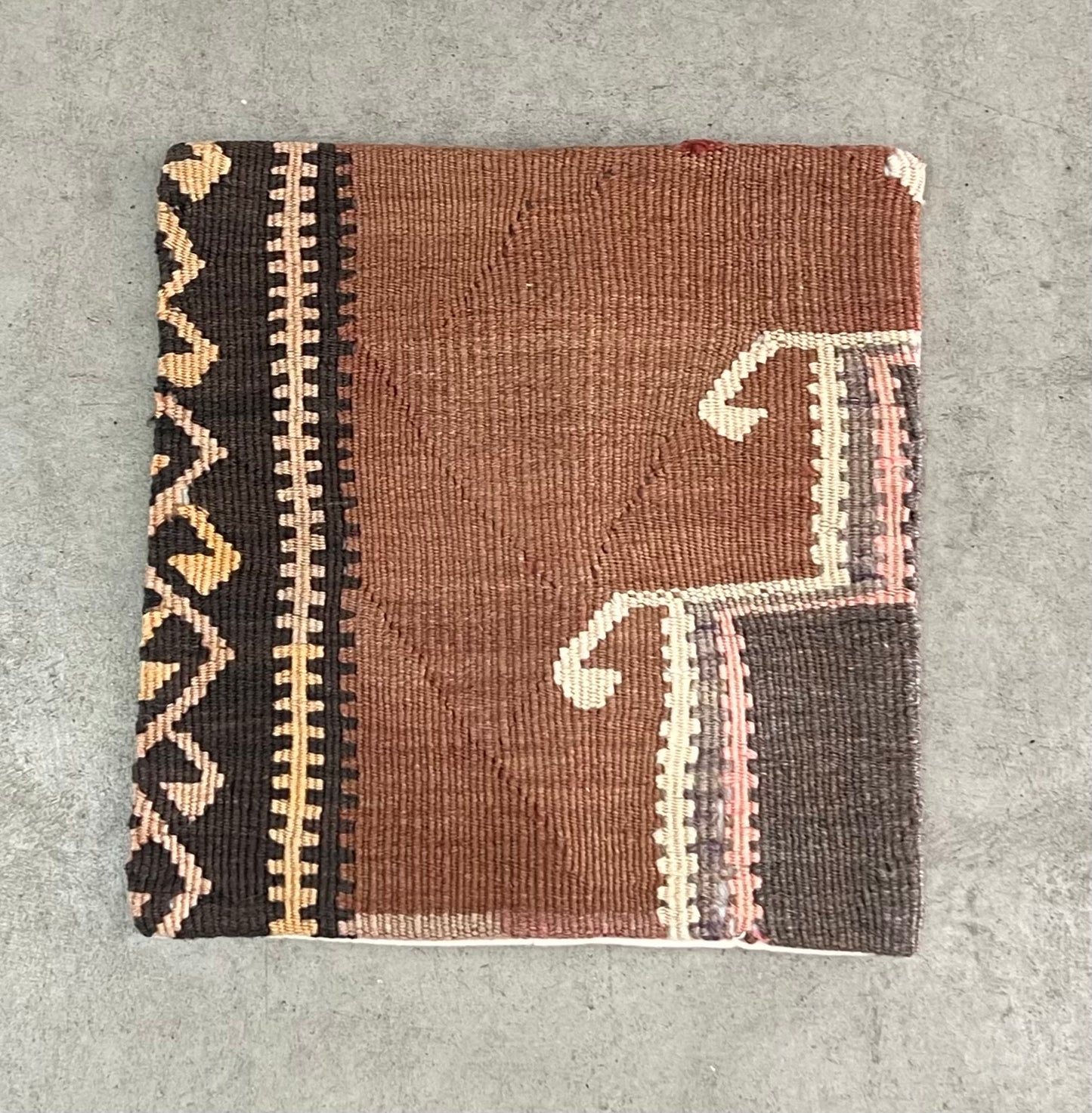 ethik cushion || up cycled Turkish carpet