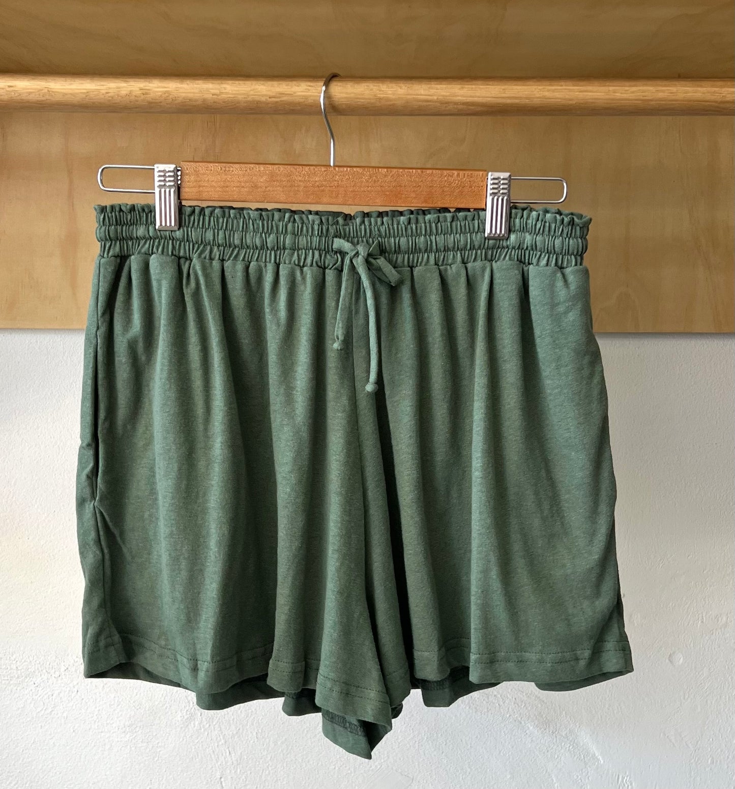 ethik organic cotton || comfy draw string shorts