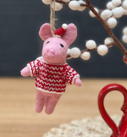 ethik felt || pig with knitted jumper decoration