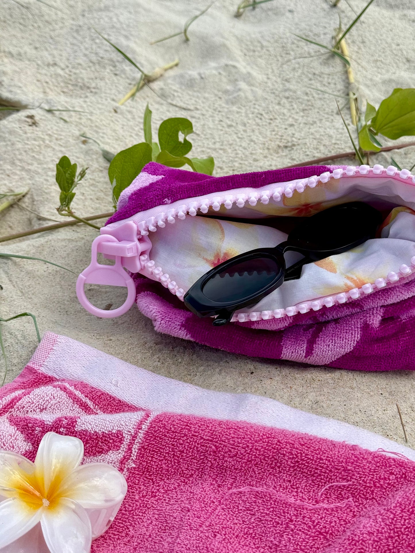 postcard pouch by Olive