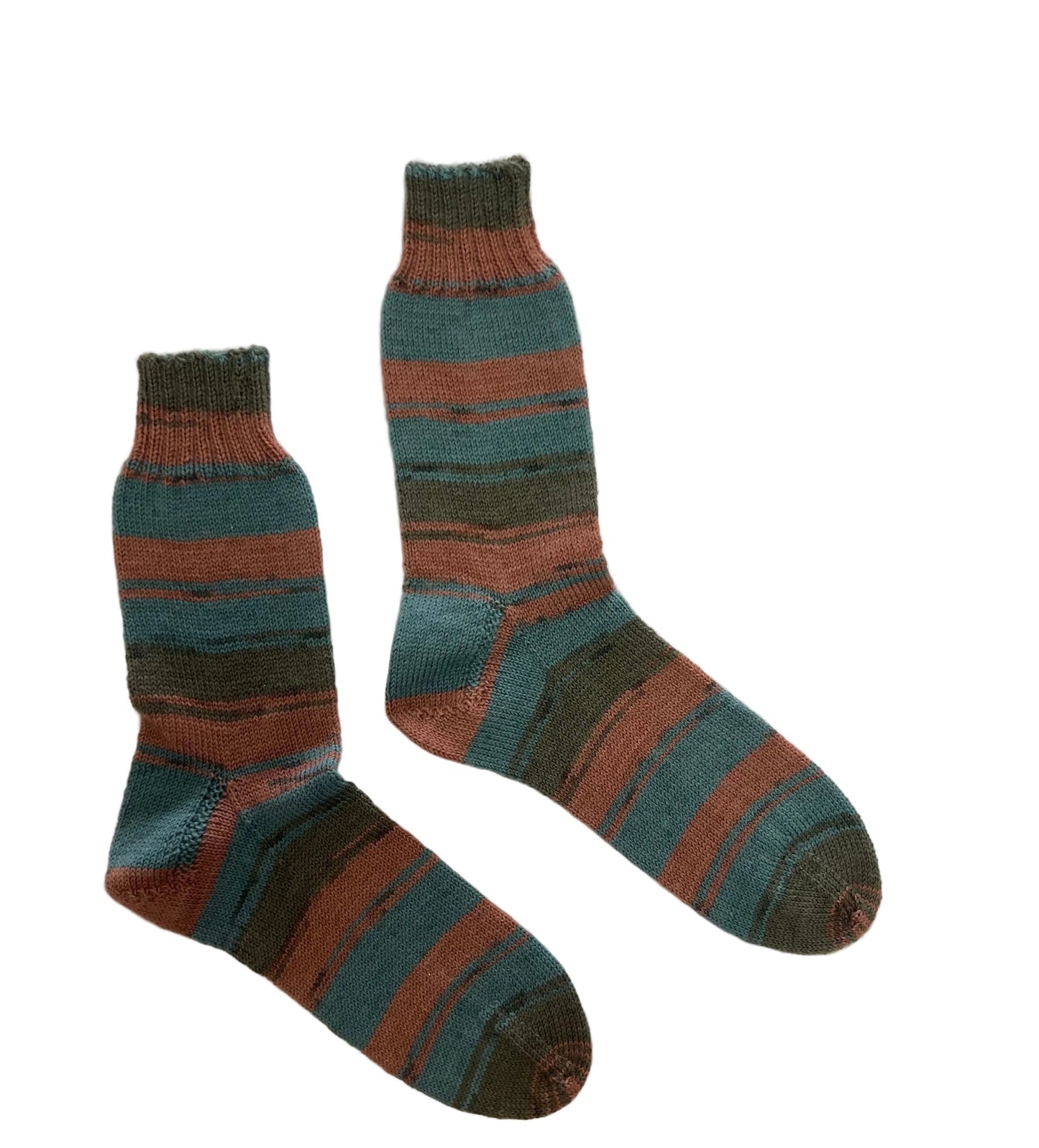 Nahil women’s co-op || hand-knitted socks