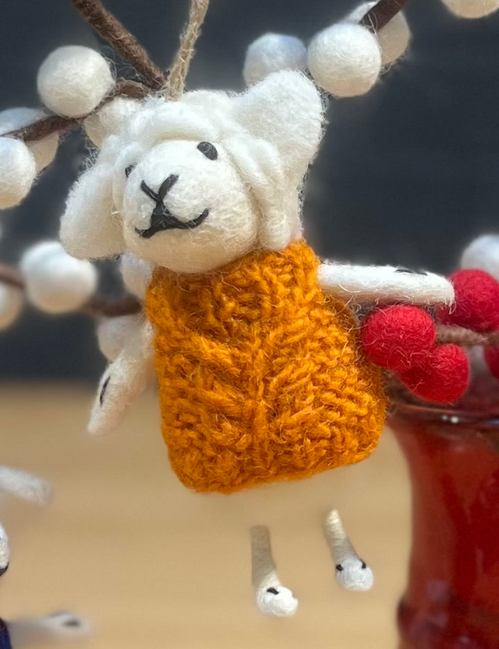 ethik felt || sheep with knitted jacket decoration