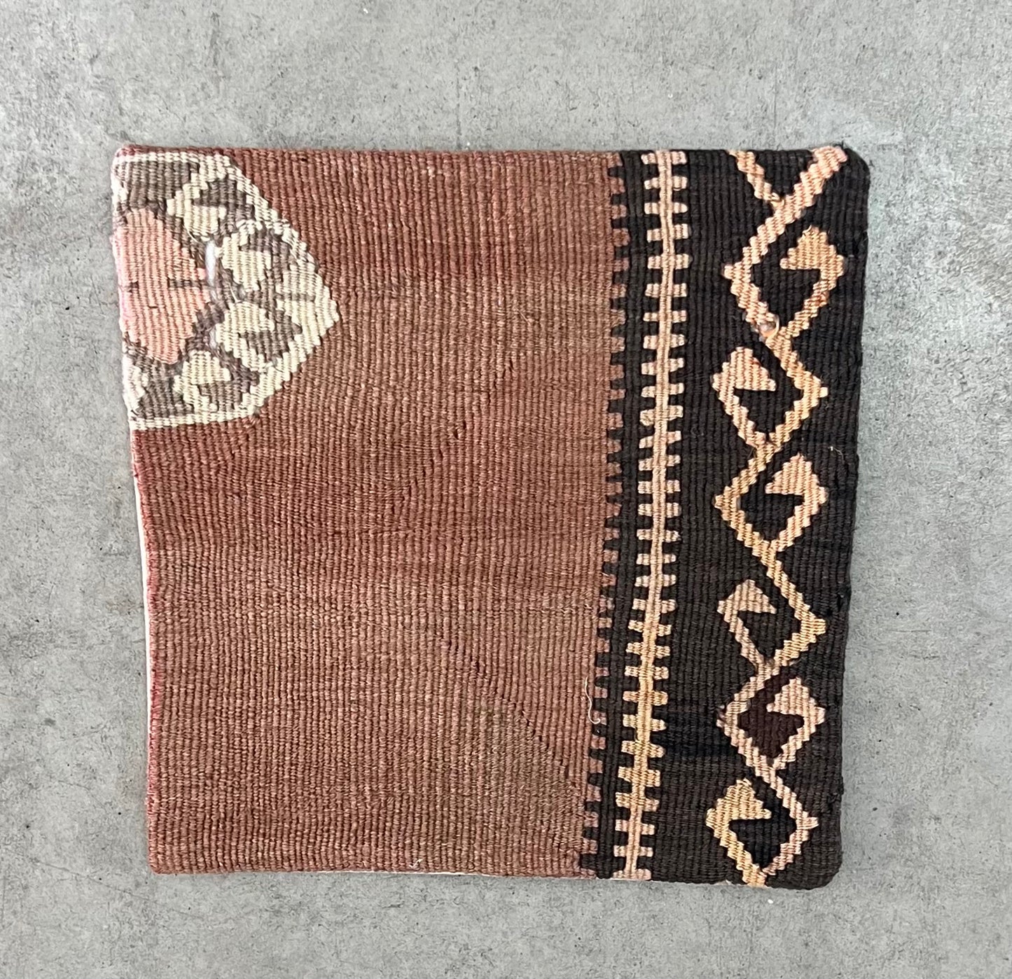 ethik cushion || up cycled Turkish carpet