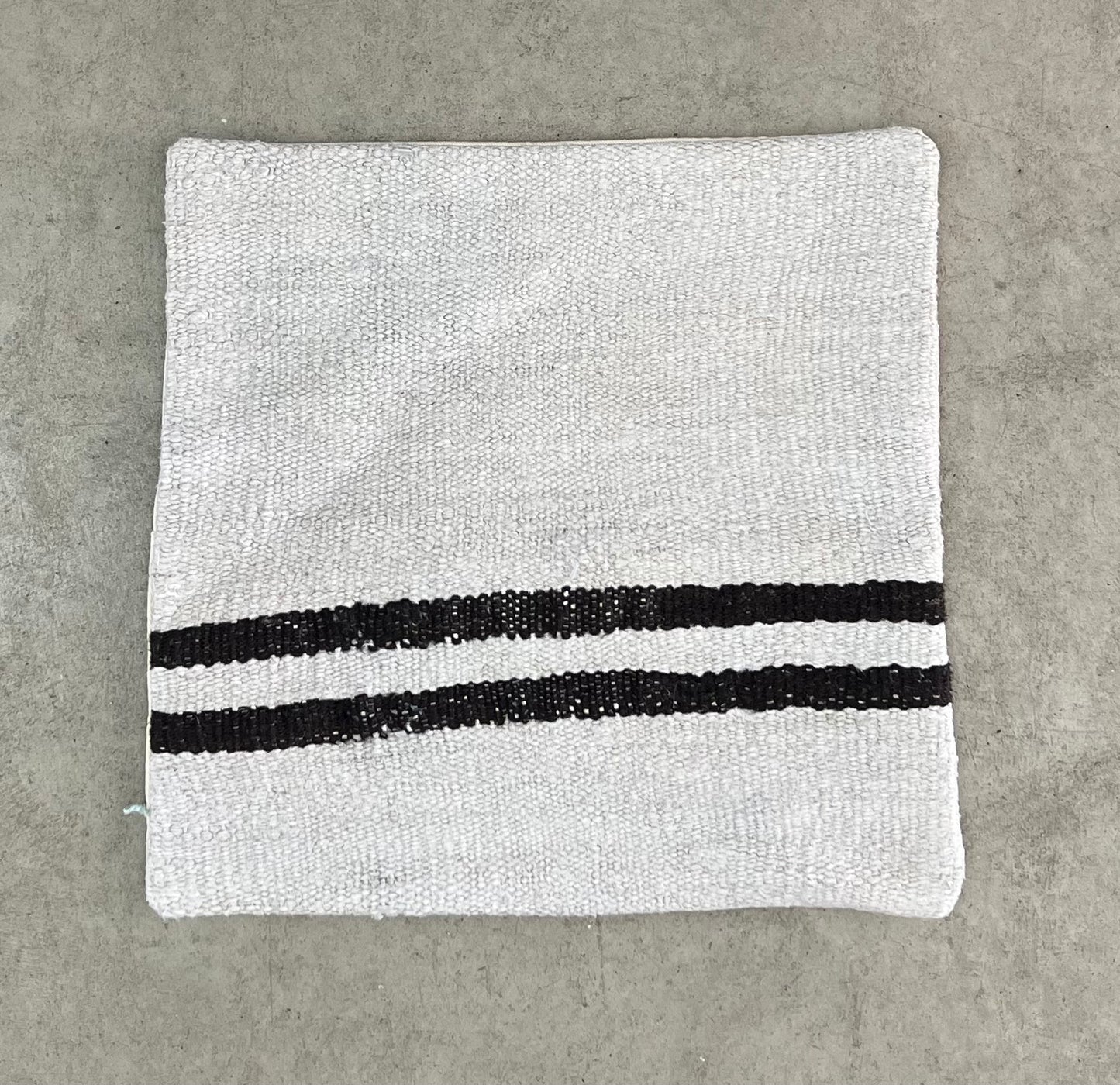 ethik cushion || up cycled Turkish carpet