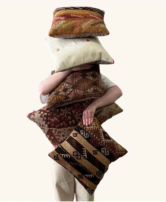 ethik cushion || up cycled Turkish carpet