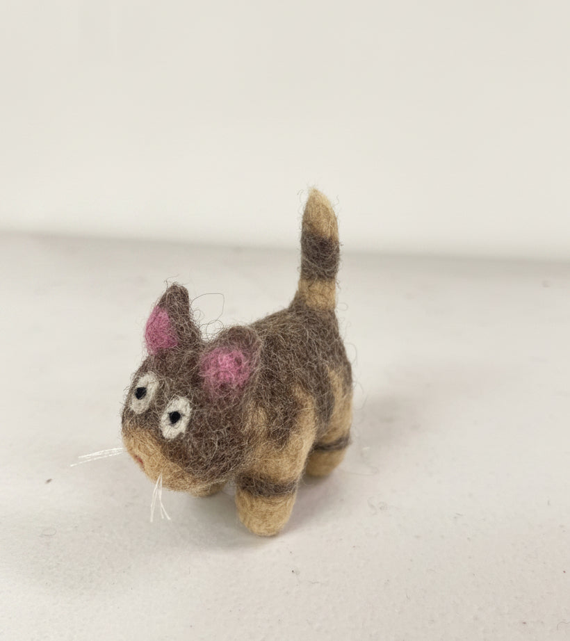 ethik felt || tiny cute cats
