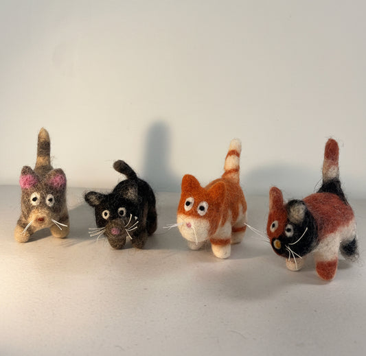 ethik felt || tiny cute cats