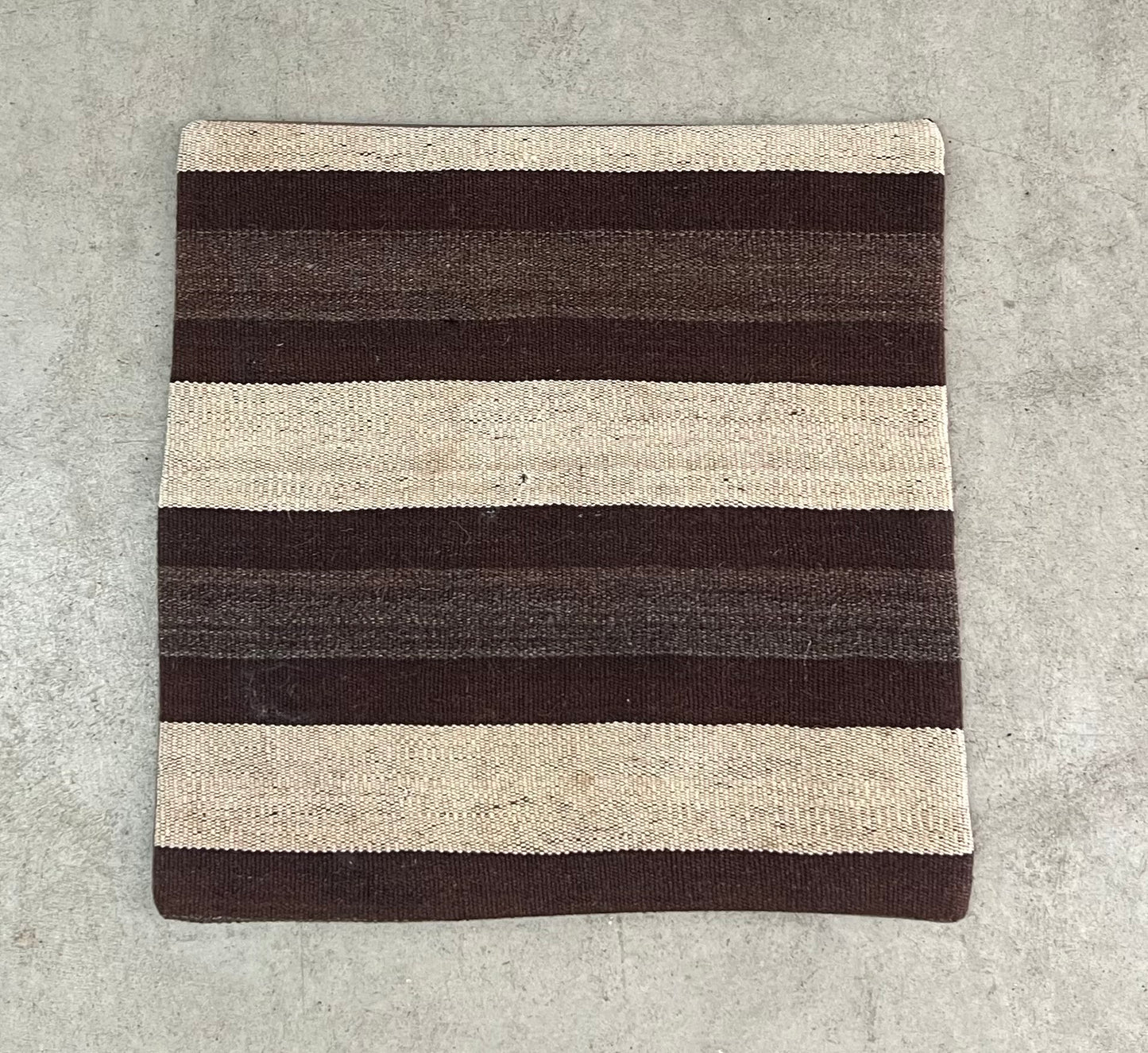 ethik cushion || up cycled Turkish carpet