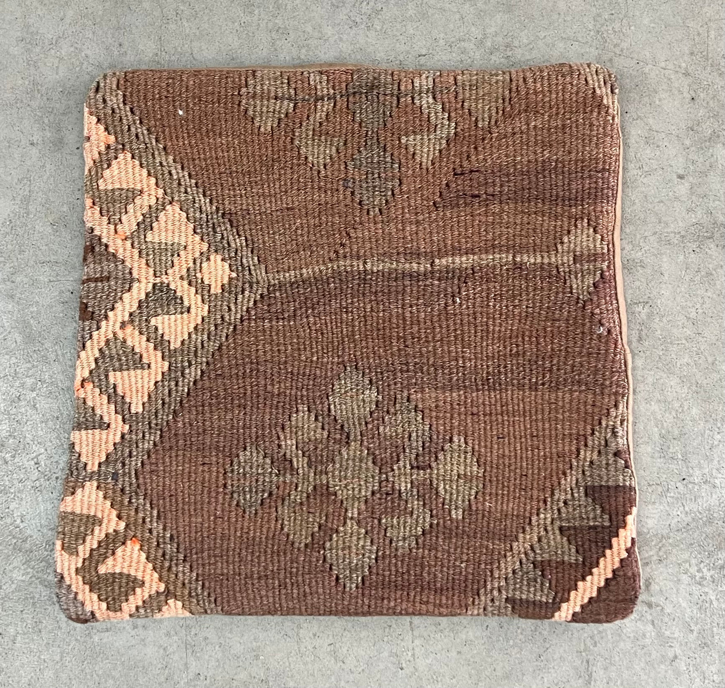 ethik cushion || up cycled Turkish carpet