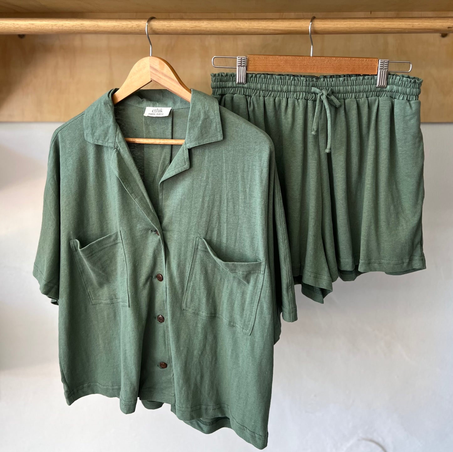 ethik organic cotton || comfy draw string shorts