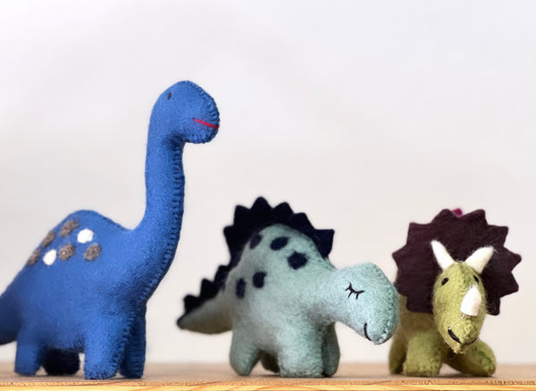 ethik felt || medium size dinosaur toys