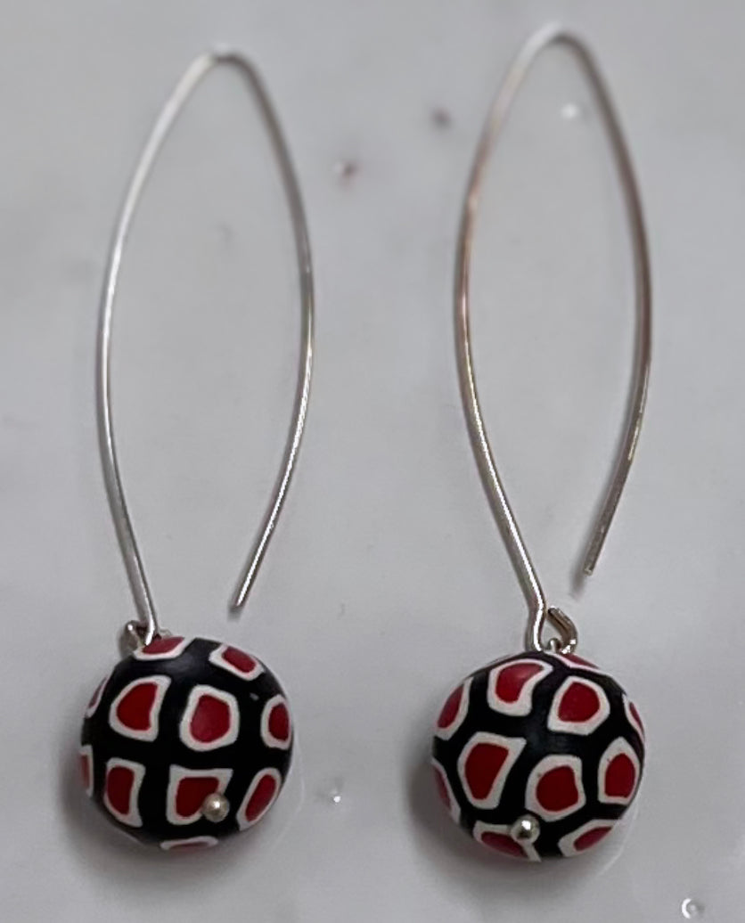 Samunnat || single bead drop earrings