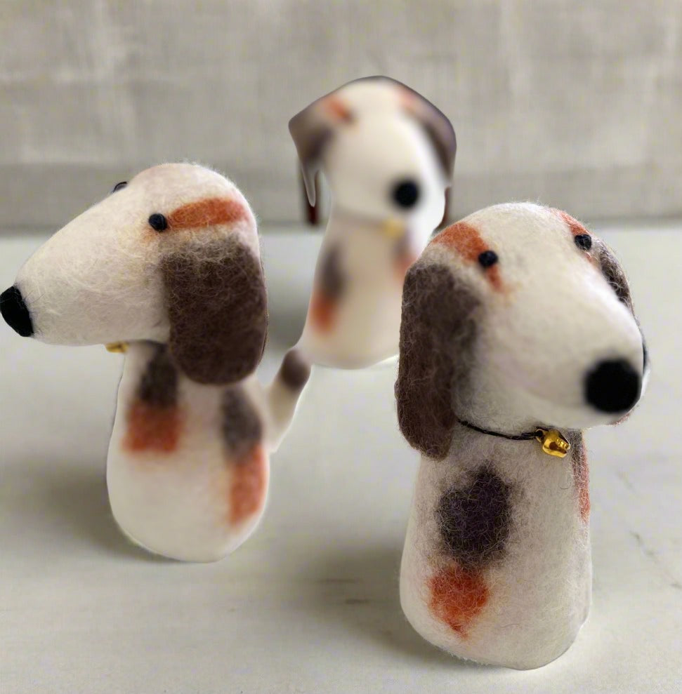 ethik felt || standing dog