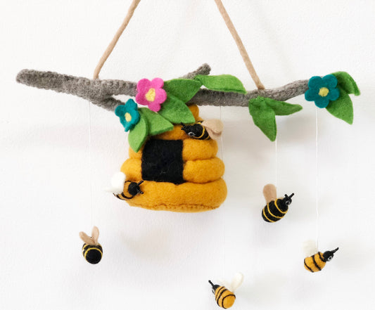 felt buzzy bee mobile