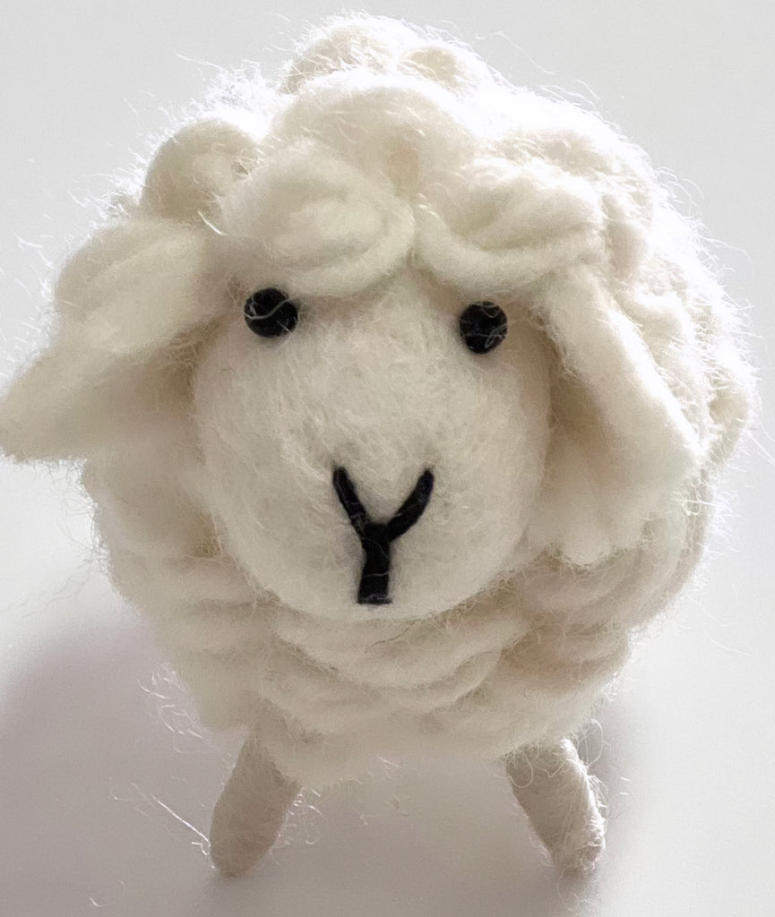 ethik felt || tiny sheep toy