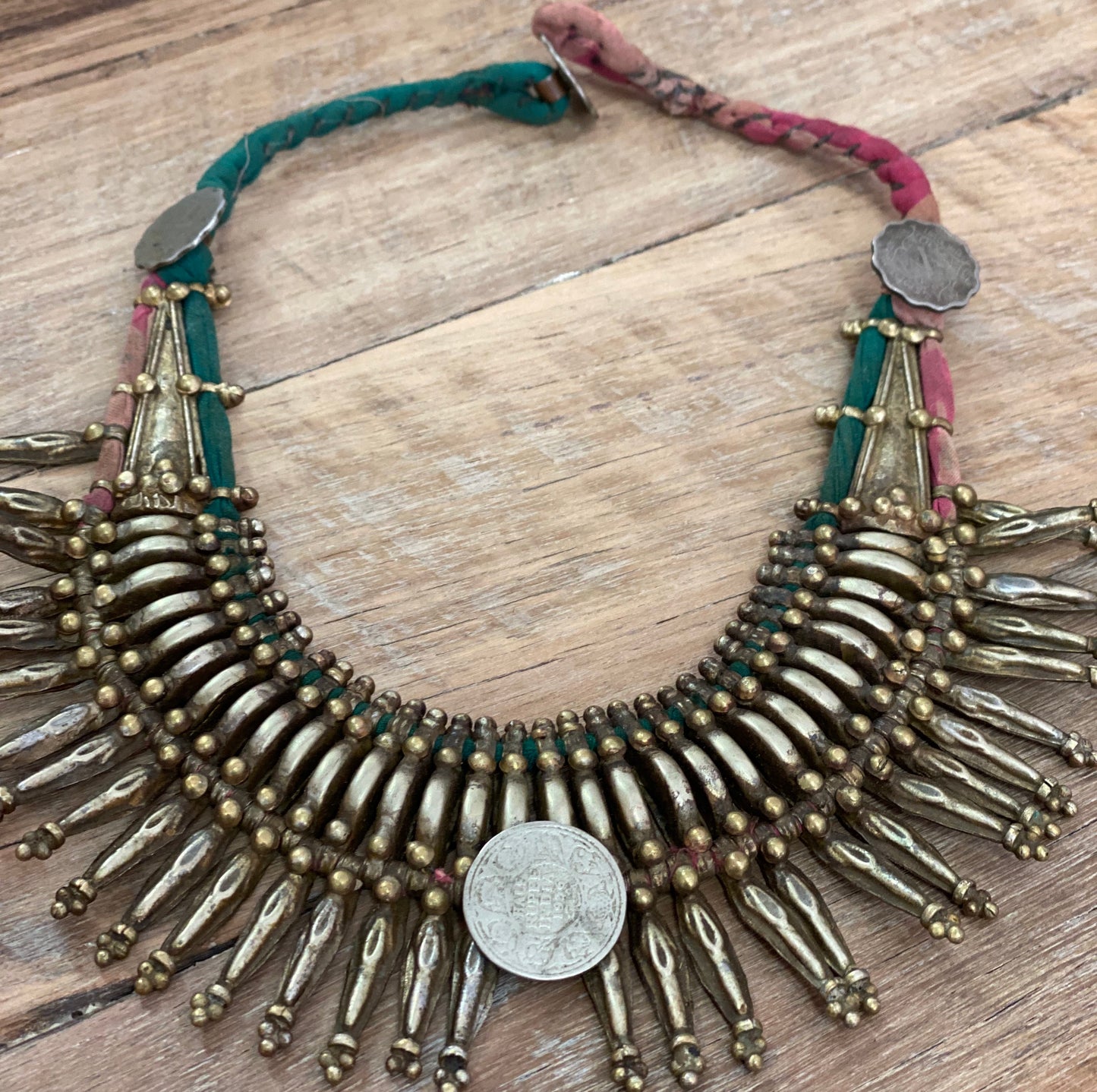 “Tharu” spike necklace